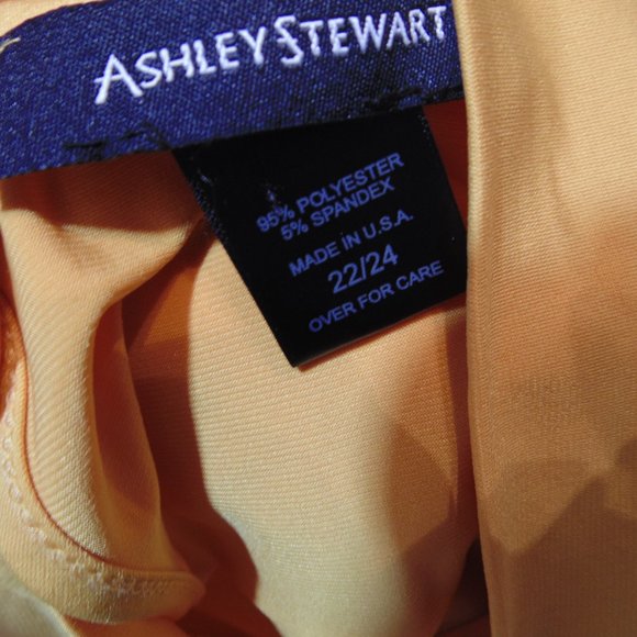 Ashley Stewart mock turtleneck 22/24 mustard asymetrical hem - Picture 5 of 5
